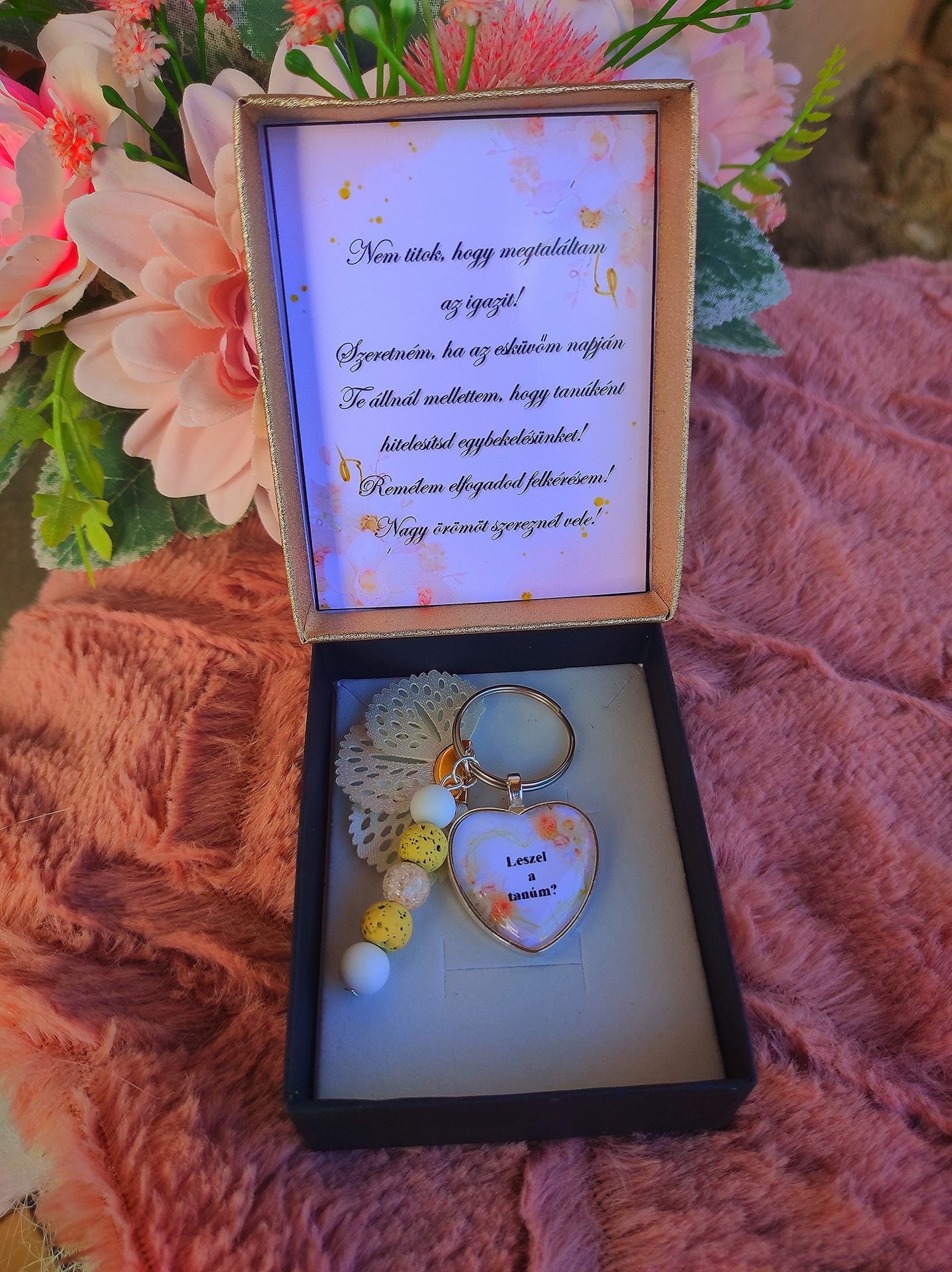 Tanúfelkérő szív pasztel kulcstartó dobozos